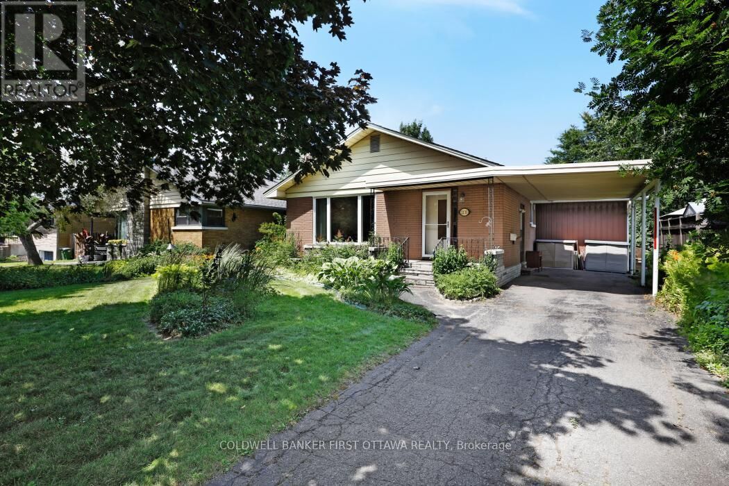 Property Photo:  2133 Westbourne Avenue  ON K2A 1N3 