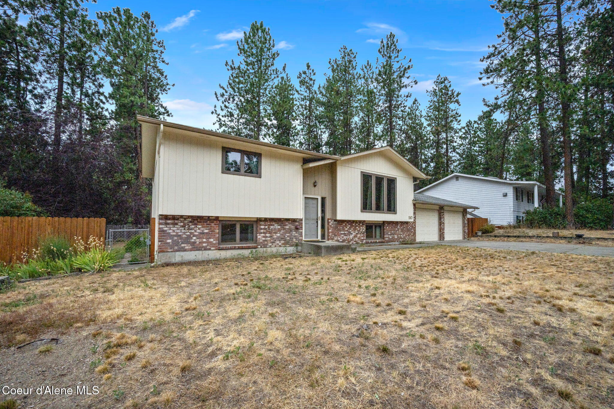 Property Photo:  110 S Ridgewood Dr  ID 83854 
