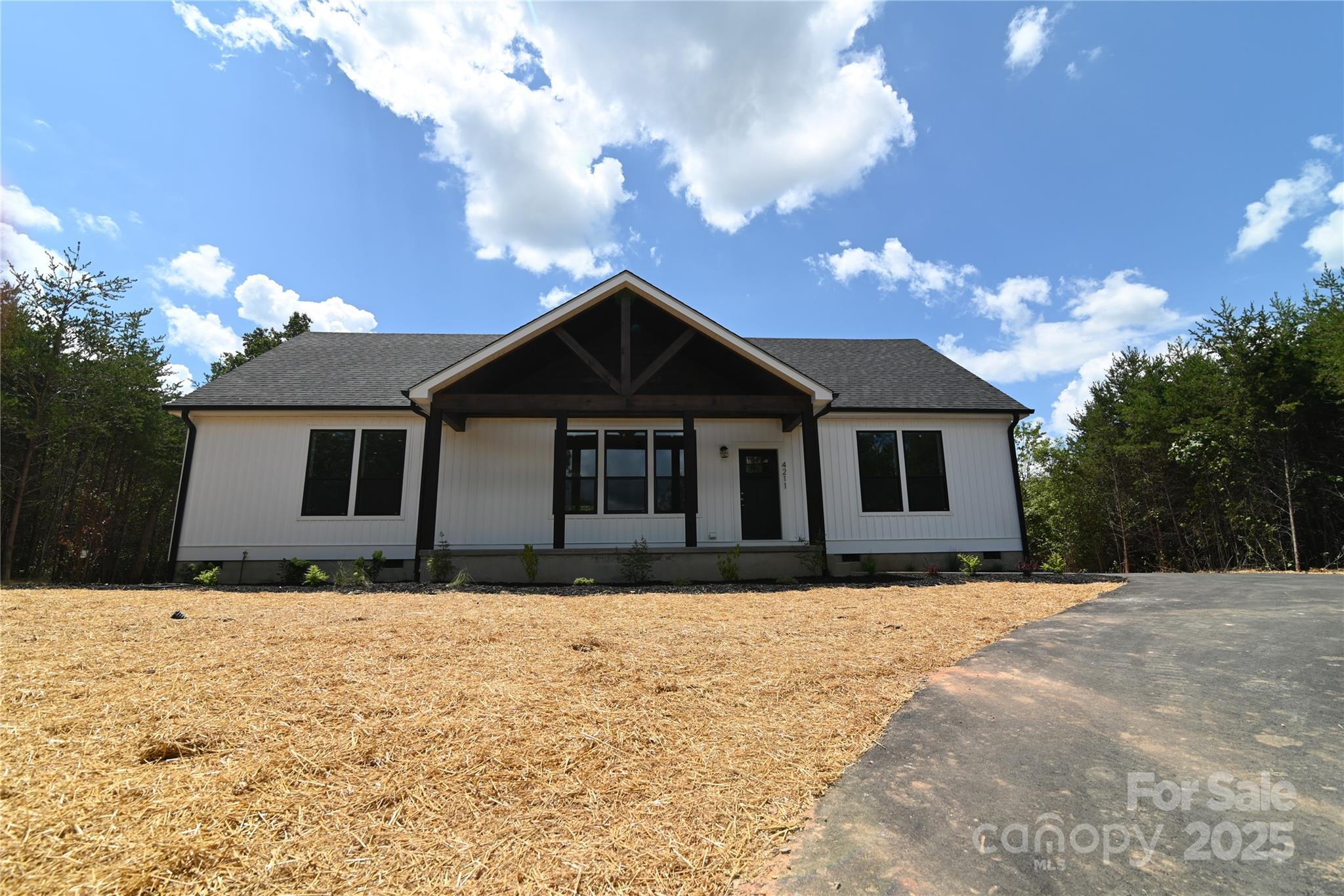 Property Photo: 4211 Alpine Trail NC 28655