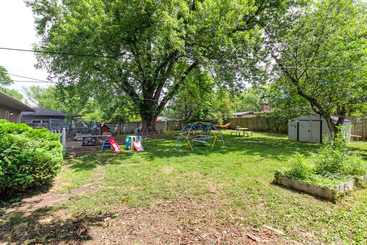 Property Photo: 918 Arizona Avenue IA 50014