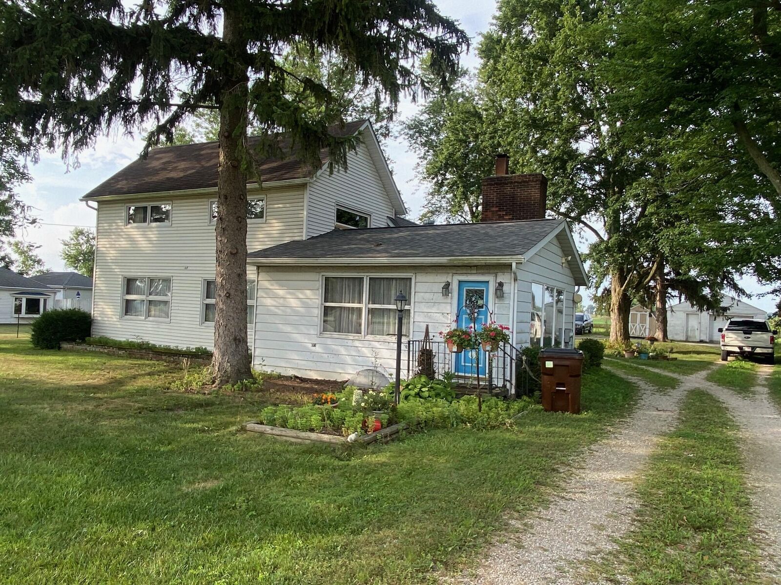 Property Photo: 1998 State Route 37 E OH 43015