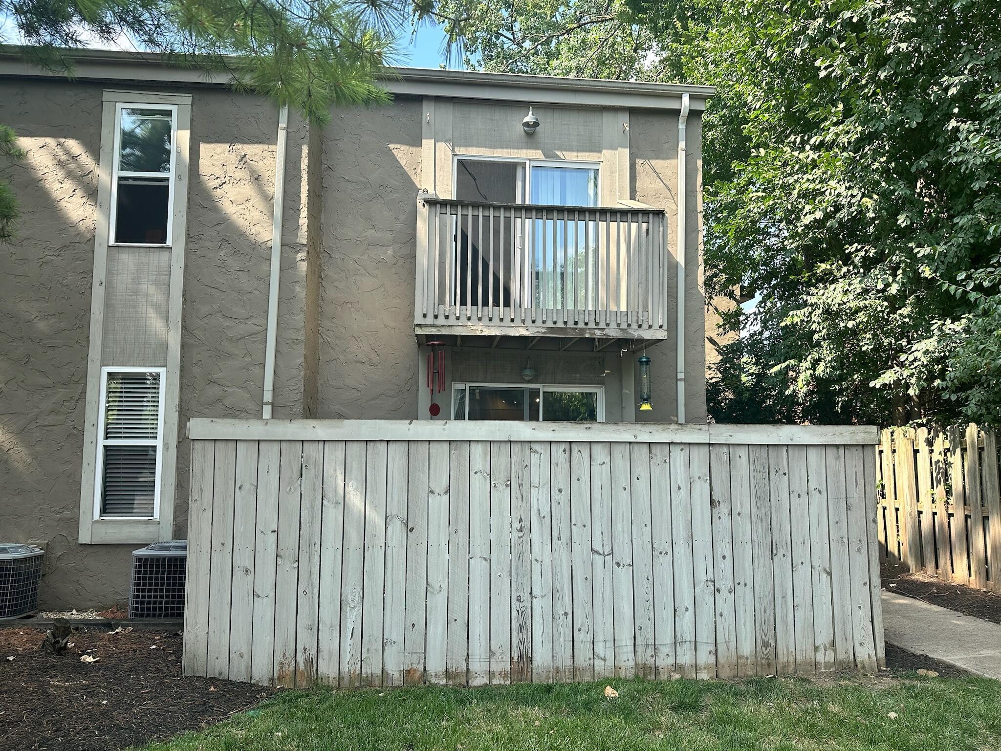 Property Photo:  945 Quay Avenue  OH 43212 