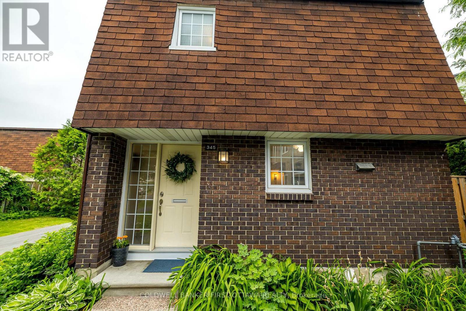 Property Photo:  345 Kintyre Private  ON K2C 3M6 
