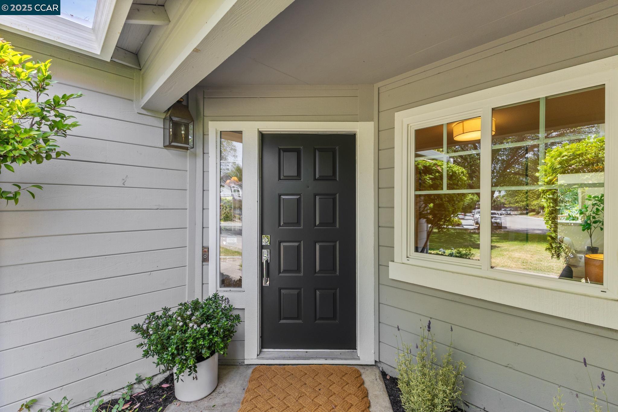 Property Photo: 110 Mulberry Loop CA 94523