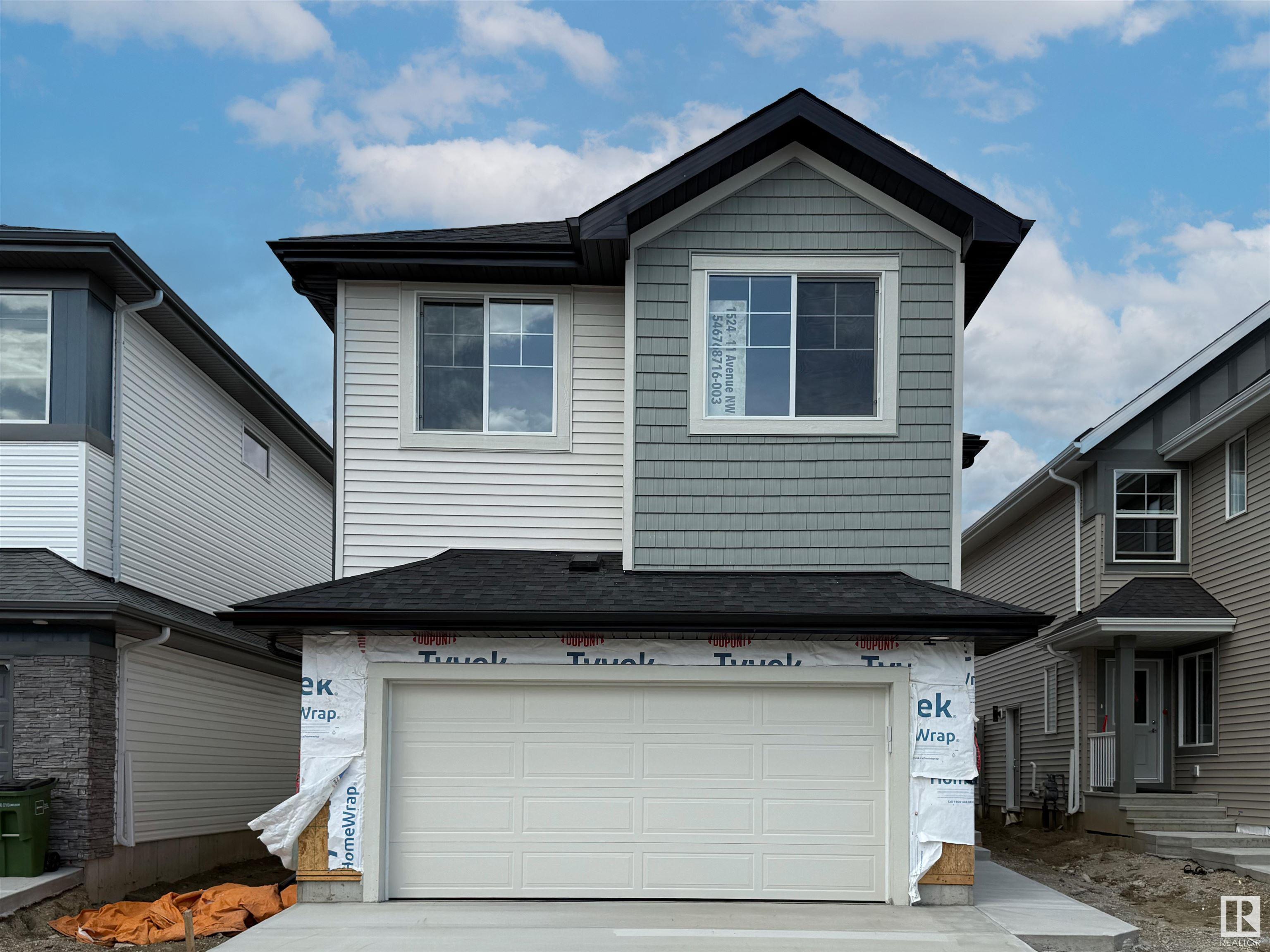 Property Photo:  1524 11 Avenue NW  AB T6T 2W4 