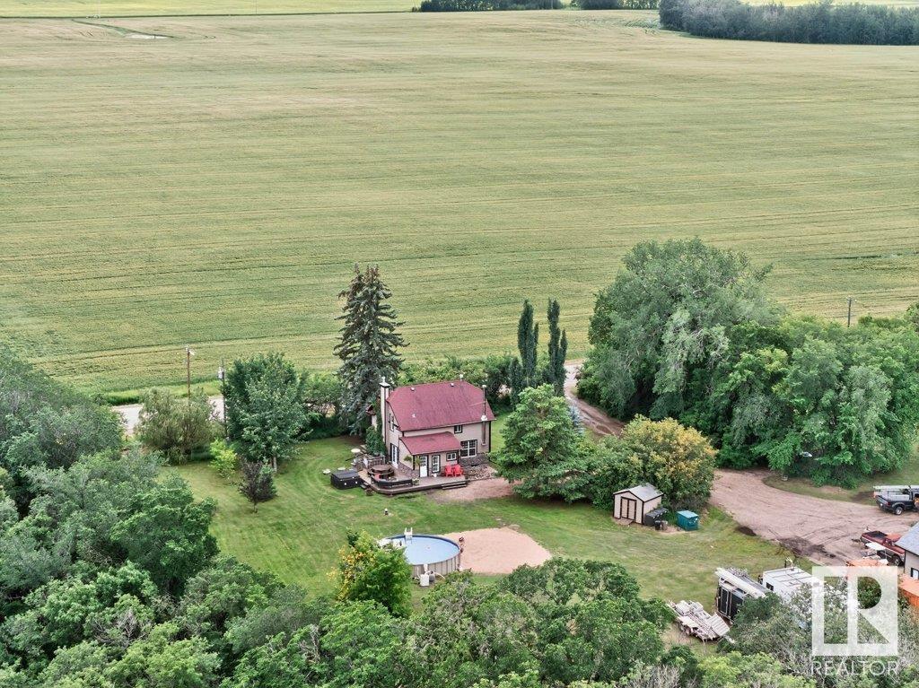 Property Photo: 26542 Twp Road 504 AB T9E 3X1