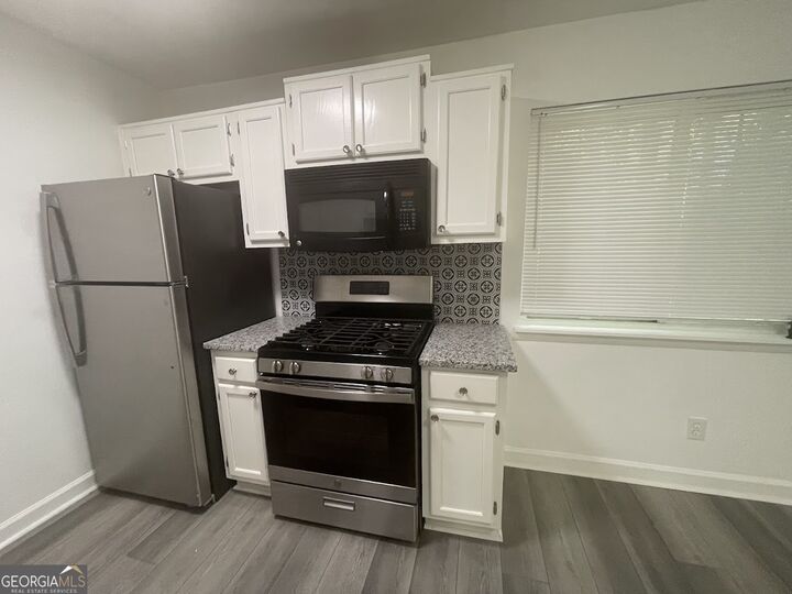 Property Photo:  405 Fairburn Road SW # 0124  GA 30331 