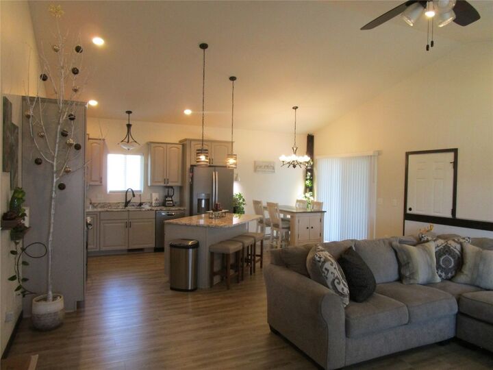 Property Photo:  520 Susan Street  KS 67846 