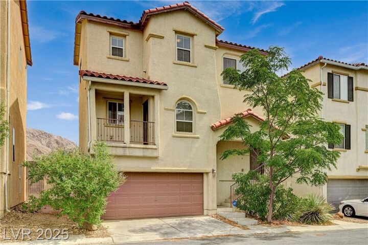 Property Photo: 7055 Canary Ivy Way NV 89156
