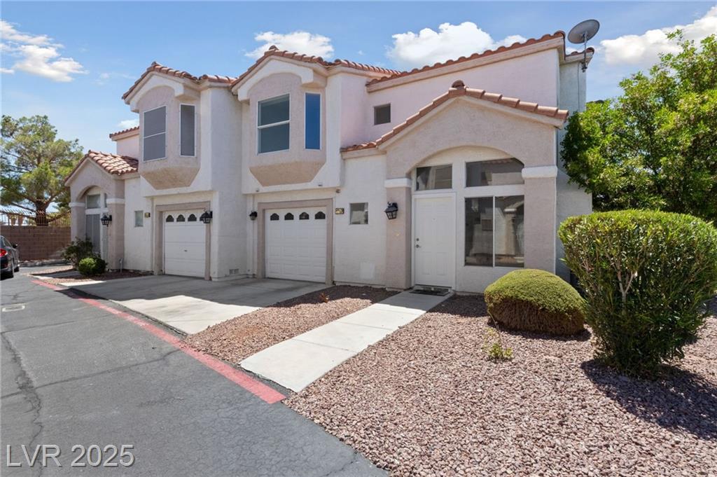 4012 Castle Cove Drive  Las Vegas NV 89108 photo