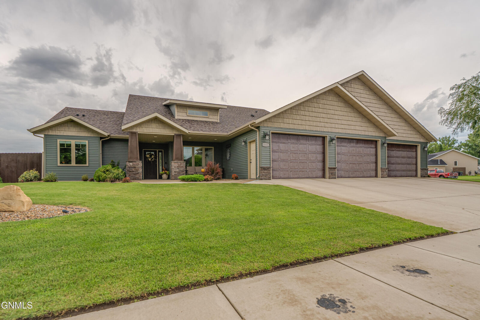 Property Photo: 4412 Borden Harbor Drive SE ND 58554
