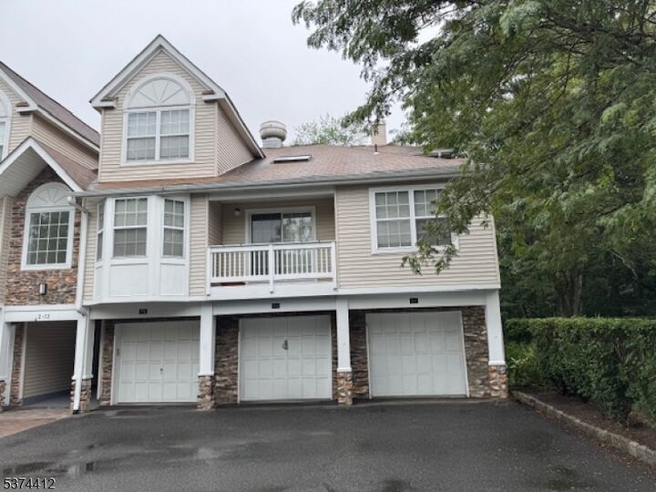 64 Pasture Ct 64  Roxbury Twp. NJ 07852 photo