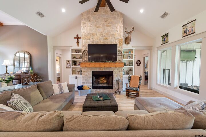 Property Photo: 173 US Hwy 67 East TX 75457