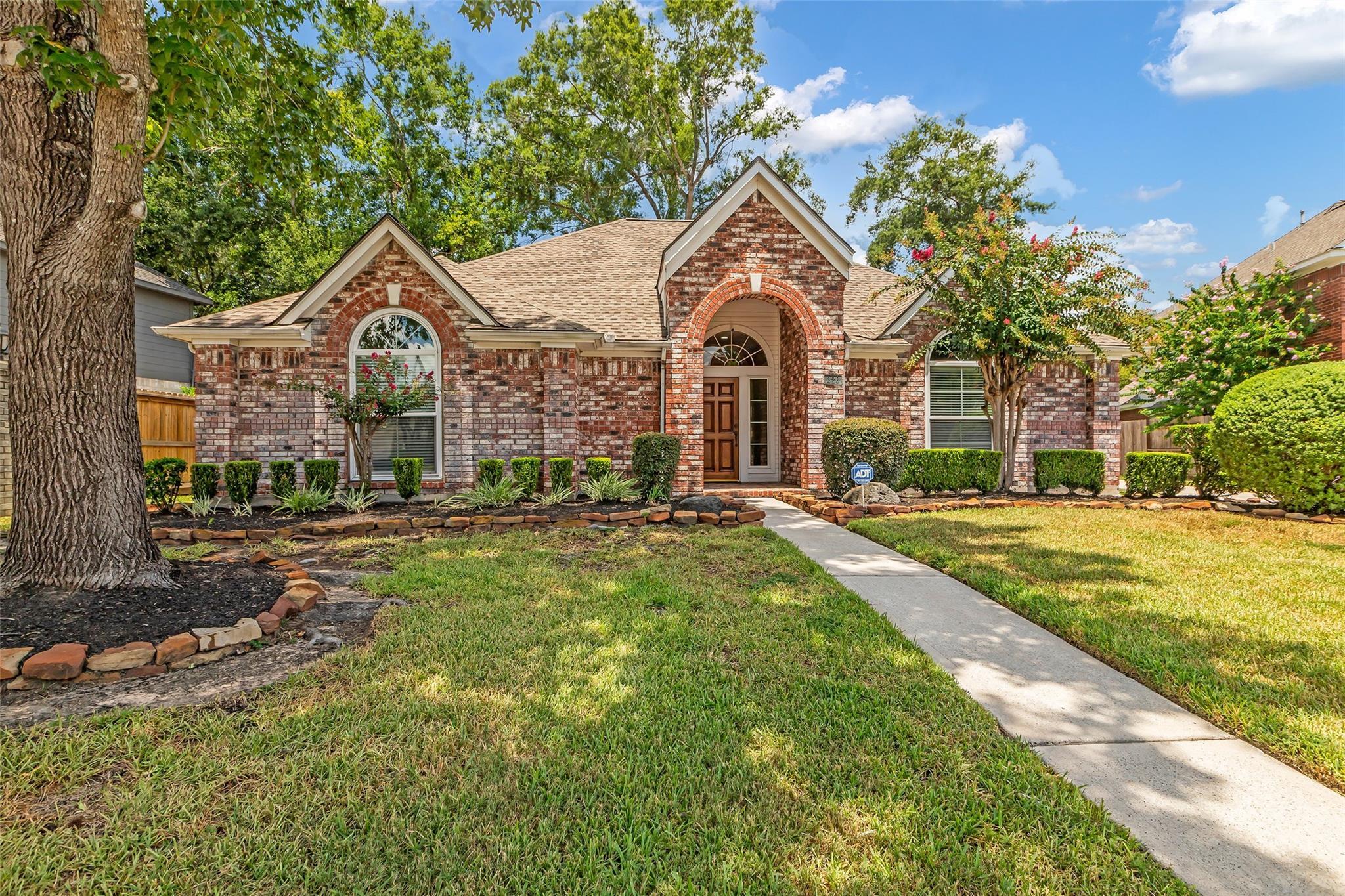 Property Photo:  326 N Cypress Estates Circle  TX 77388 