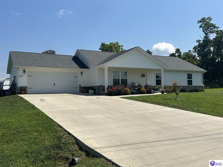 Property Photo:  225 Shelbi Dr  KY 40142 