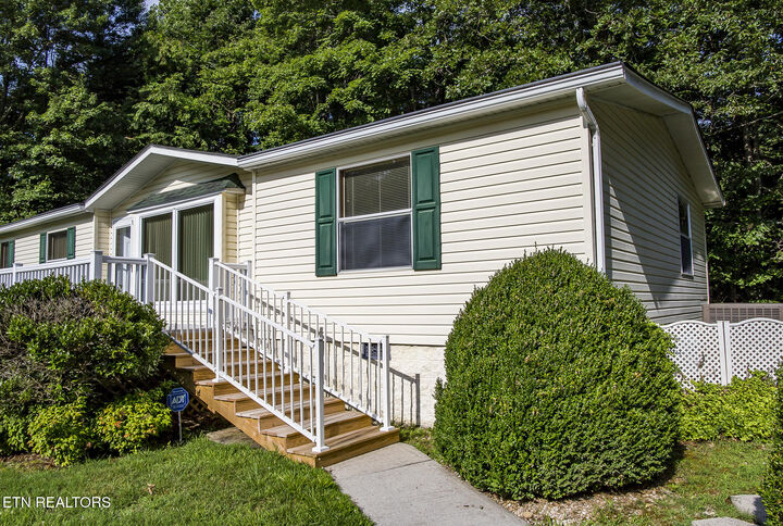Property Photo:  18 Prestonwood Terrace  TN 38558 