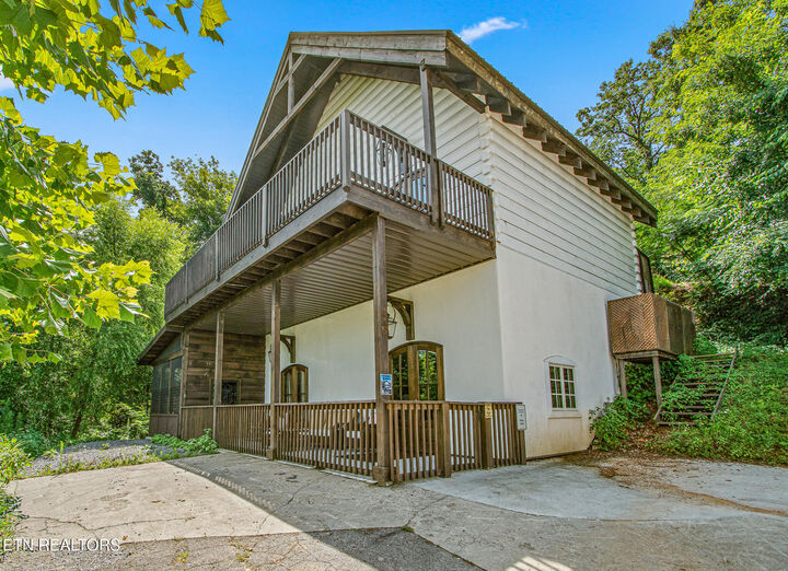 225 Chimney Tops Way  Gatlinburg TN 37738 photo