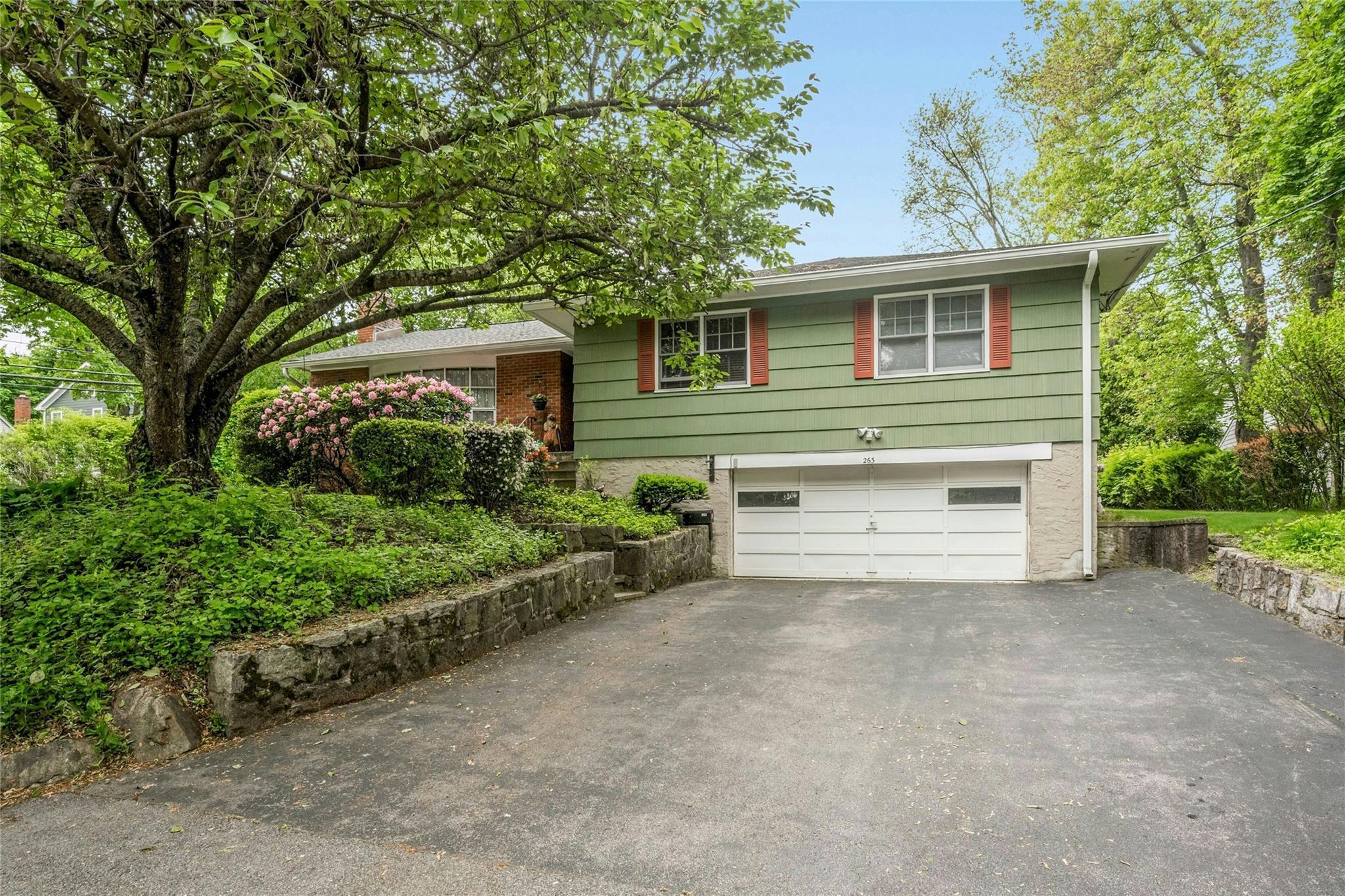Property Photo: 263 Memorial Drive NY 10532