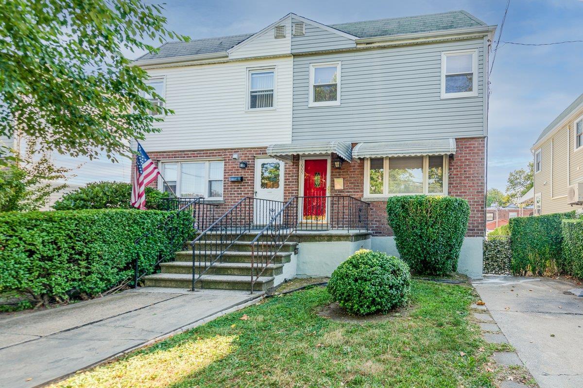 Property Photo: 1009 Brinsmade Avenue NY 10465