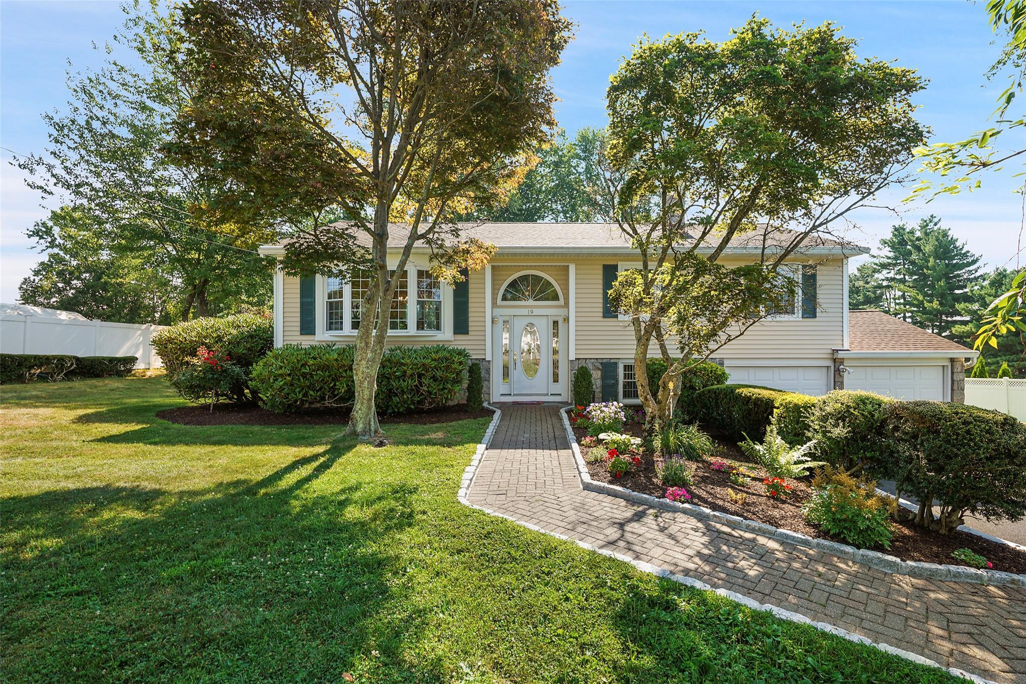 Property Photo:  19 Pike Place  NY 10541 