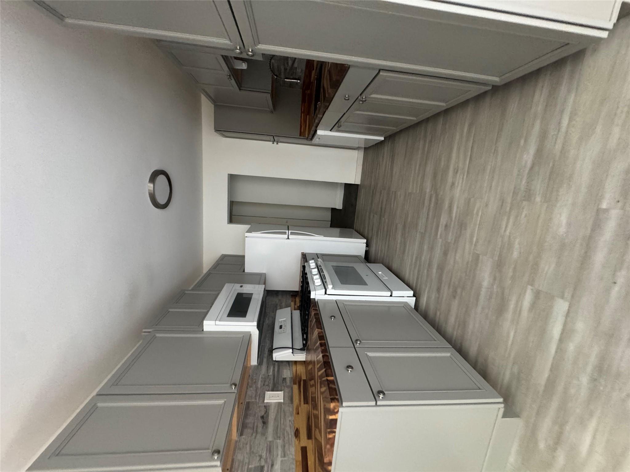 Property Photo:  3 Hook Road 72K  NY 12601 