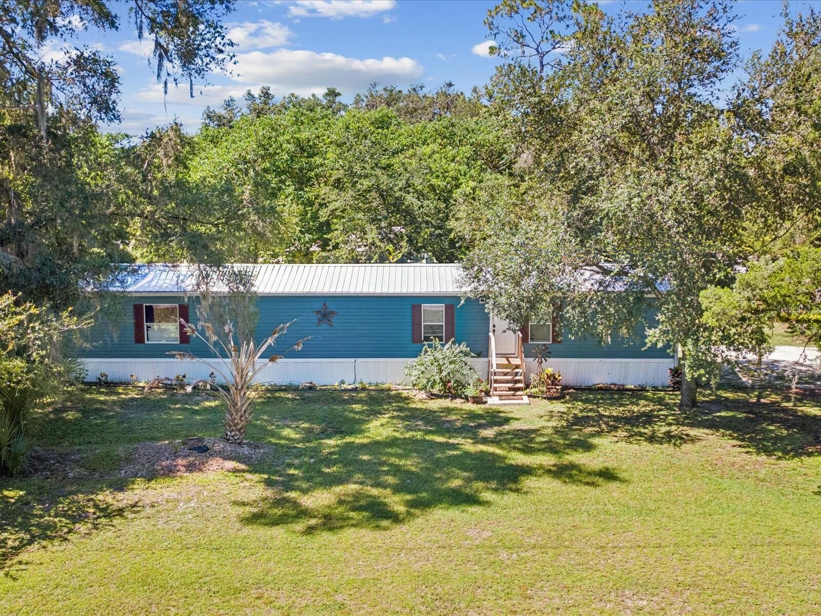 Property Photo: 15258 Panola Avenue FL 34661