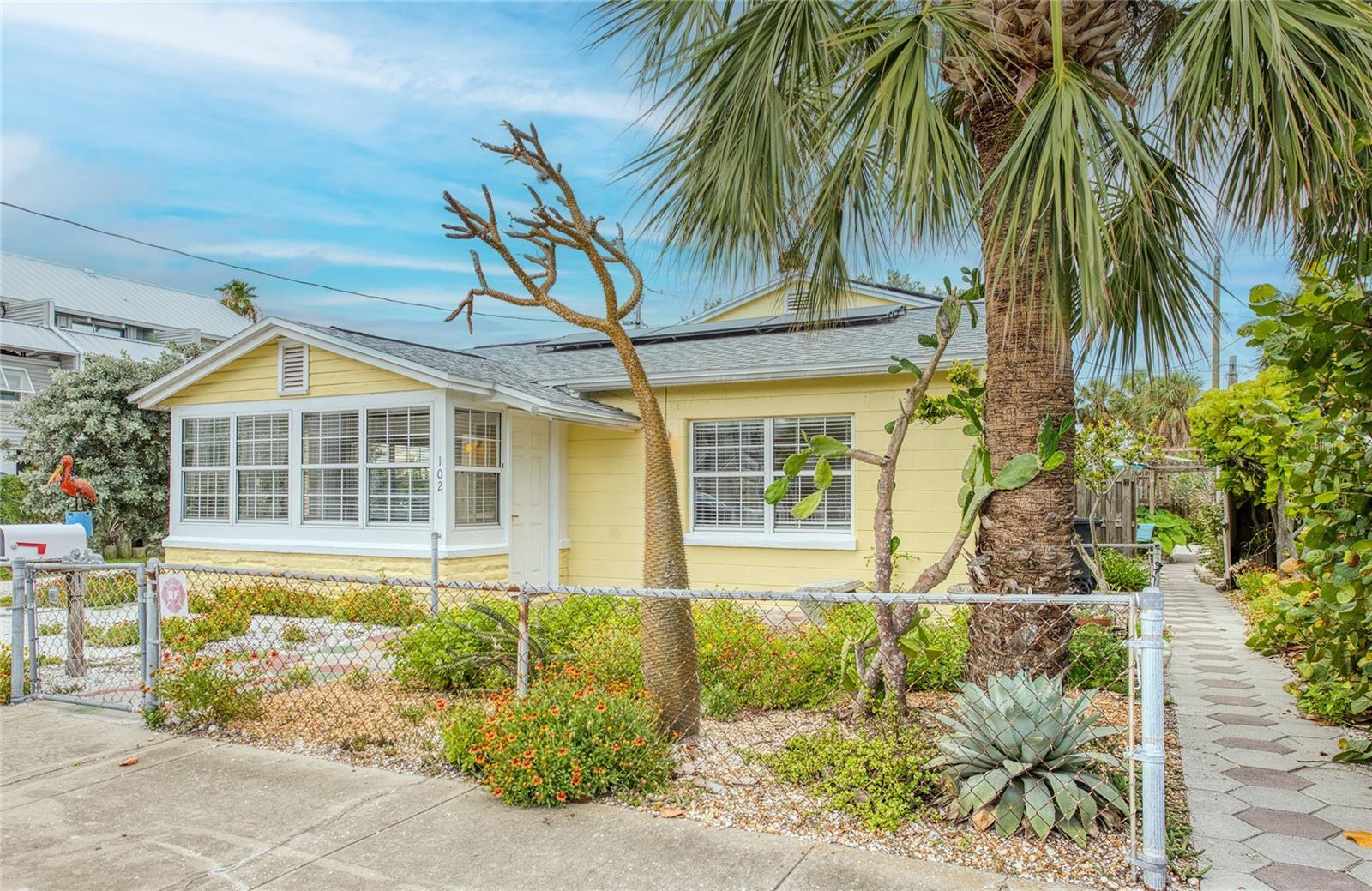 Property Photo: 102 11th Avenue FL 33706