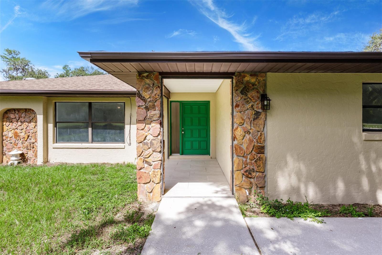 Property Photo:  3207 E Withlacoochee Trail  FL 34434 