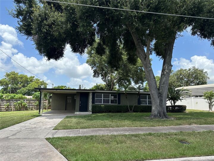 Property Photo:  307 Bay Street  FL 33823 