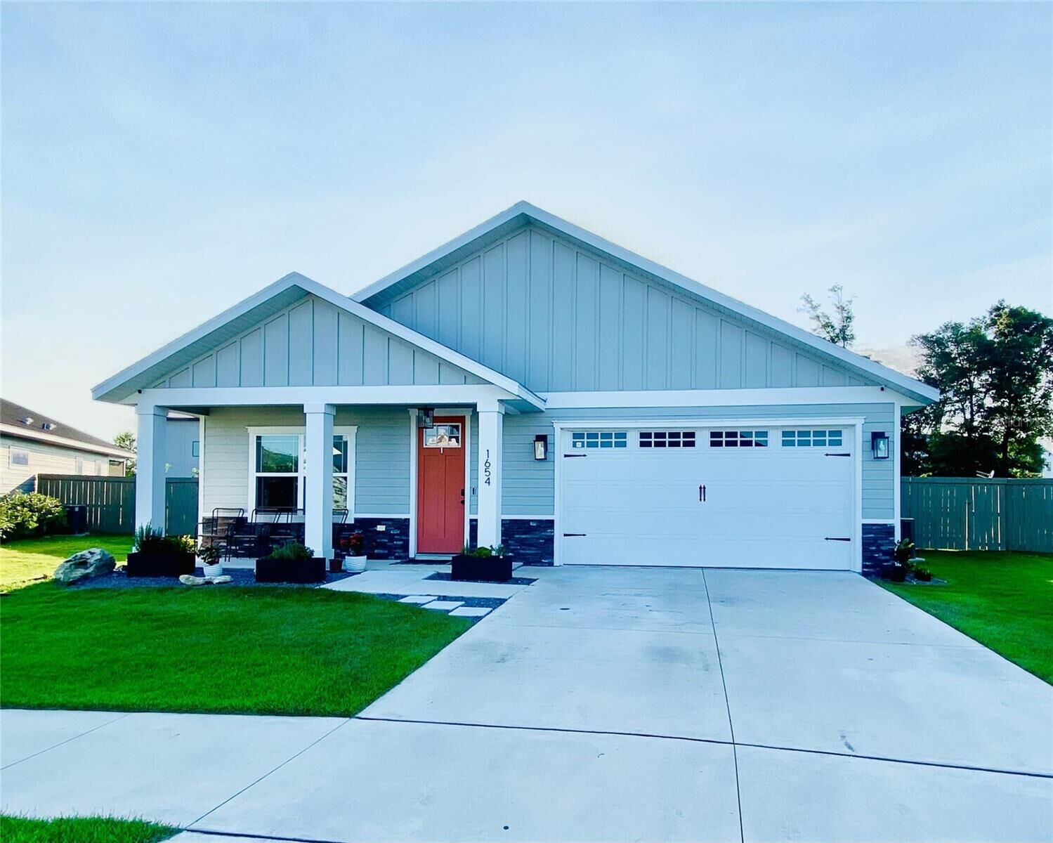 Property Photo:  1654 SW 71st Circle  FL 32607 