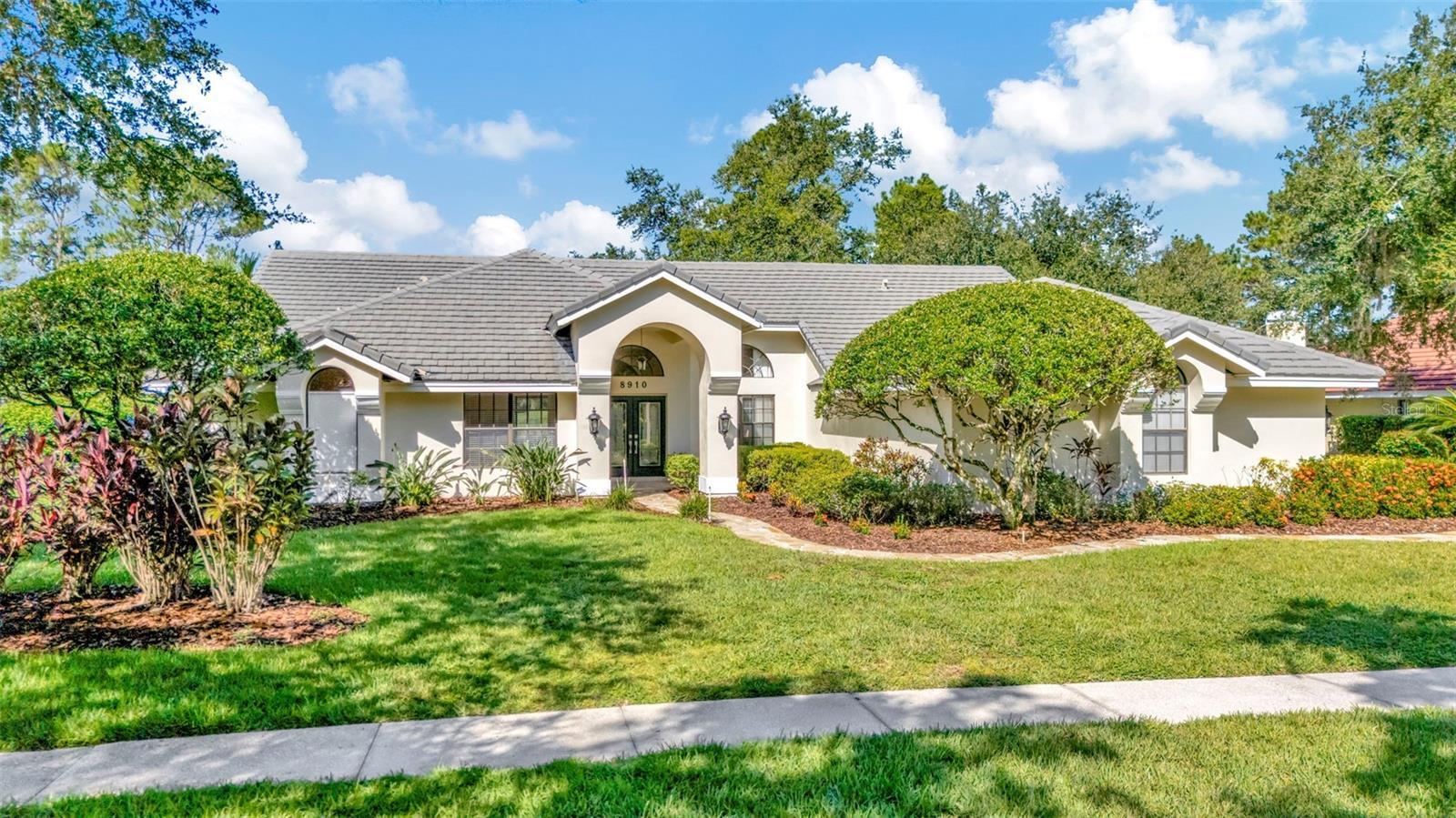 8910 Magnolia Chase Circle  Tampa FL 33647 photo
