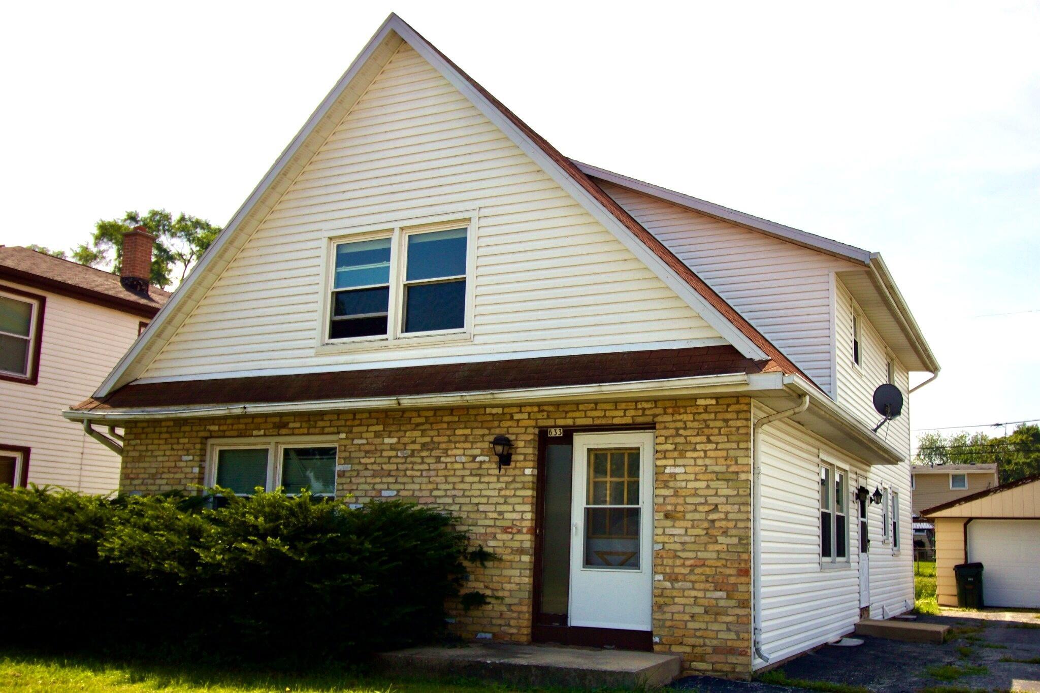 Property Photo: 633 Columbia Ave WI 53172