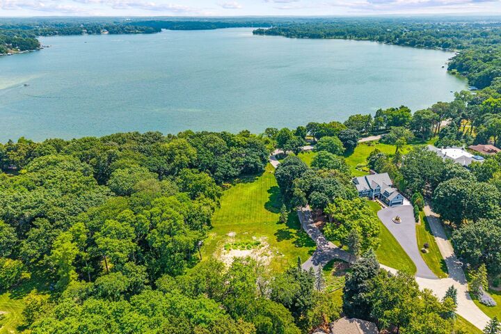 1 Earling Ct  Oconomowoc Lake WI 53066 photo