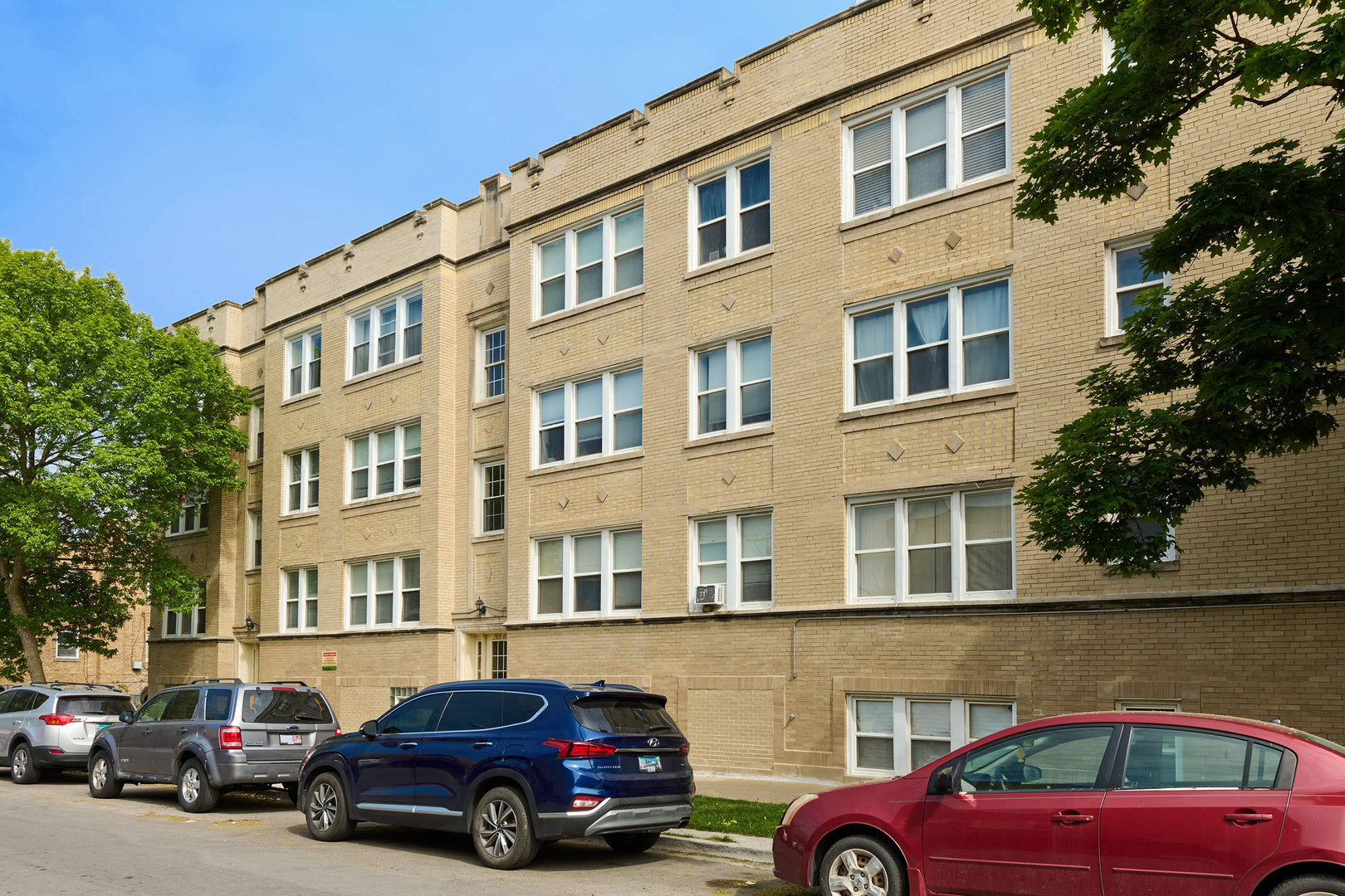 Property Photo:  2840 W Glenlake Street 3D  IL 60659 