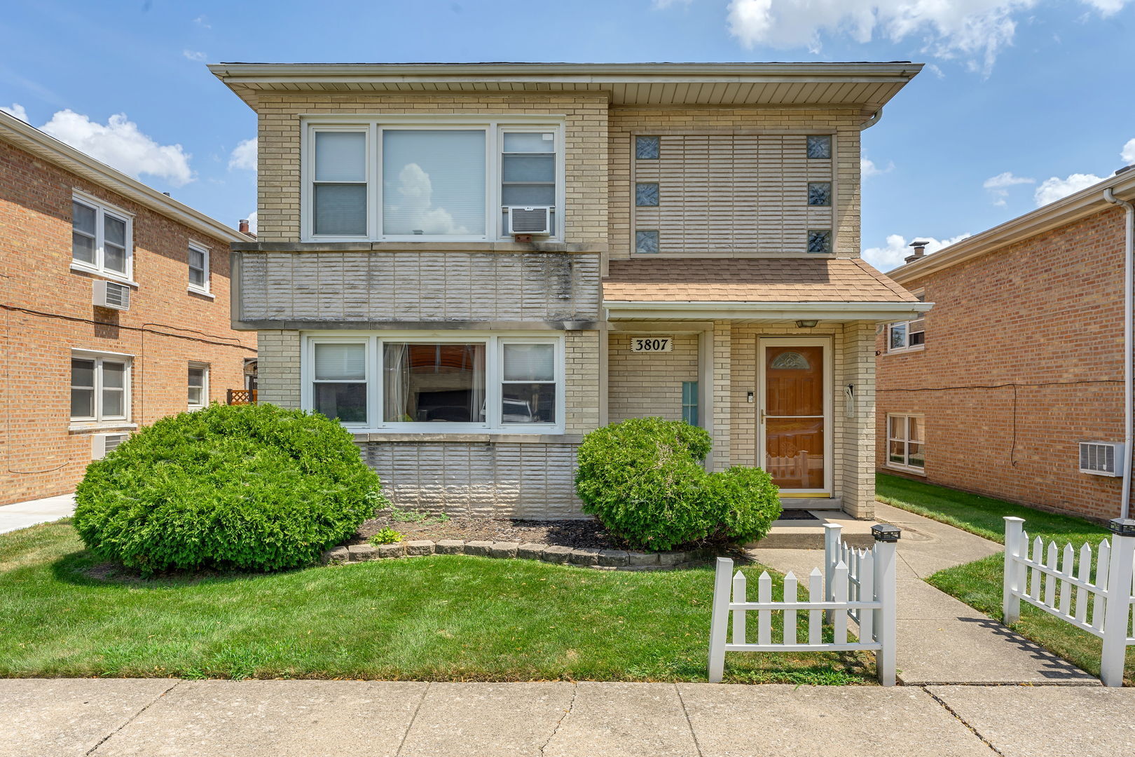 Property Photo: 3807 Scoville Avenue IL 60402