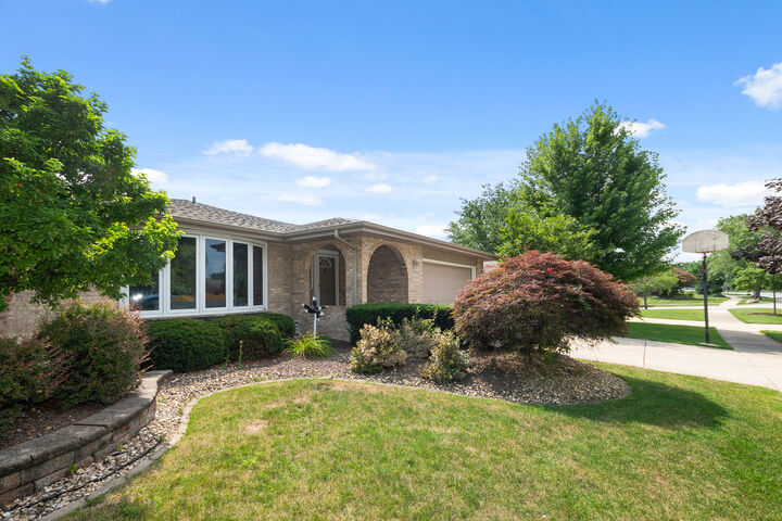Property Photo: 17533 Pecan Lane IL 60487