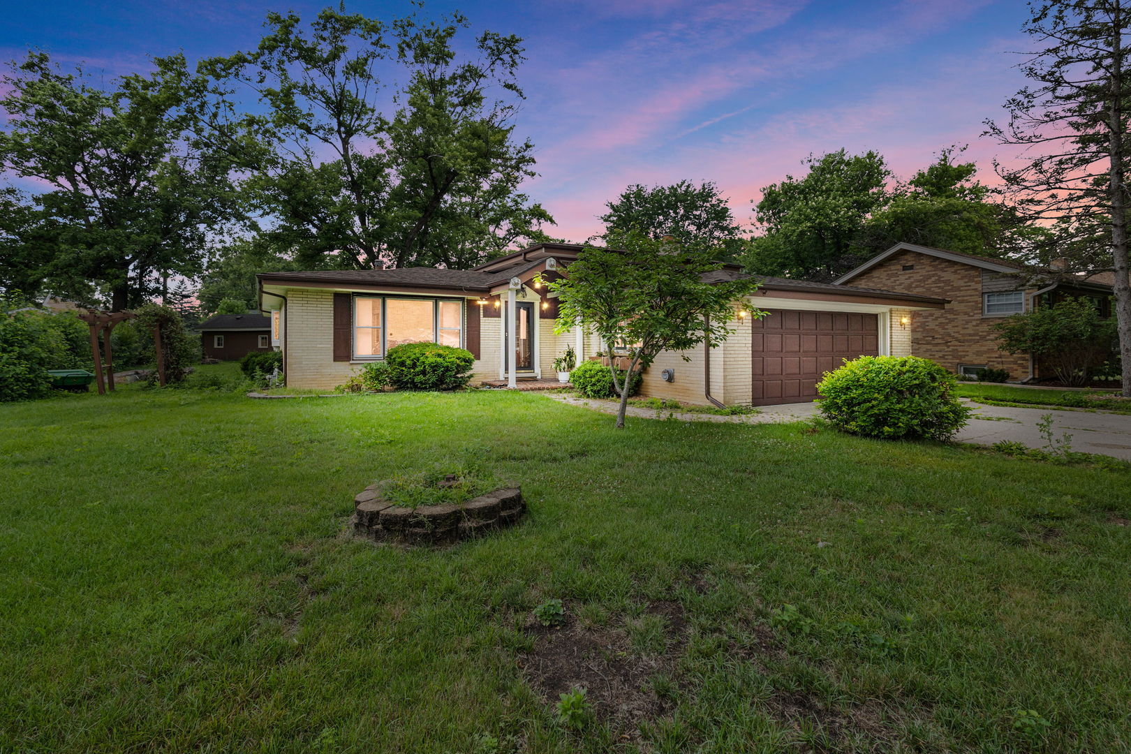 Property Photo: 13064 S 71st Avenue IL 60463
