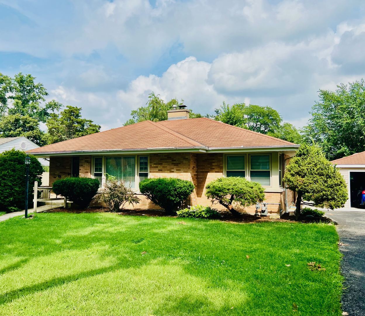 Property Photo:  835 S La Londe Avenue  IL 60148 
