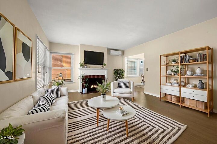 Property Photo:  2578 New York Drive  CA 91001 