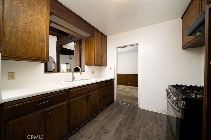 Property Photo:  4155 Rose Avenue  CA 90807 