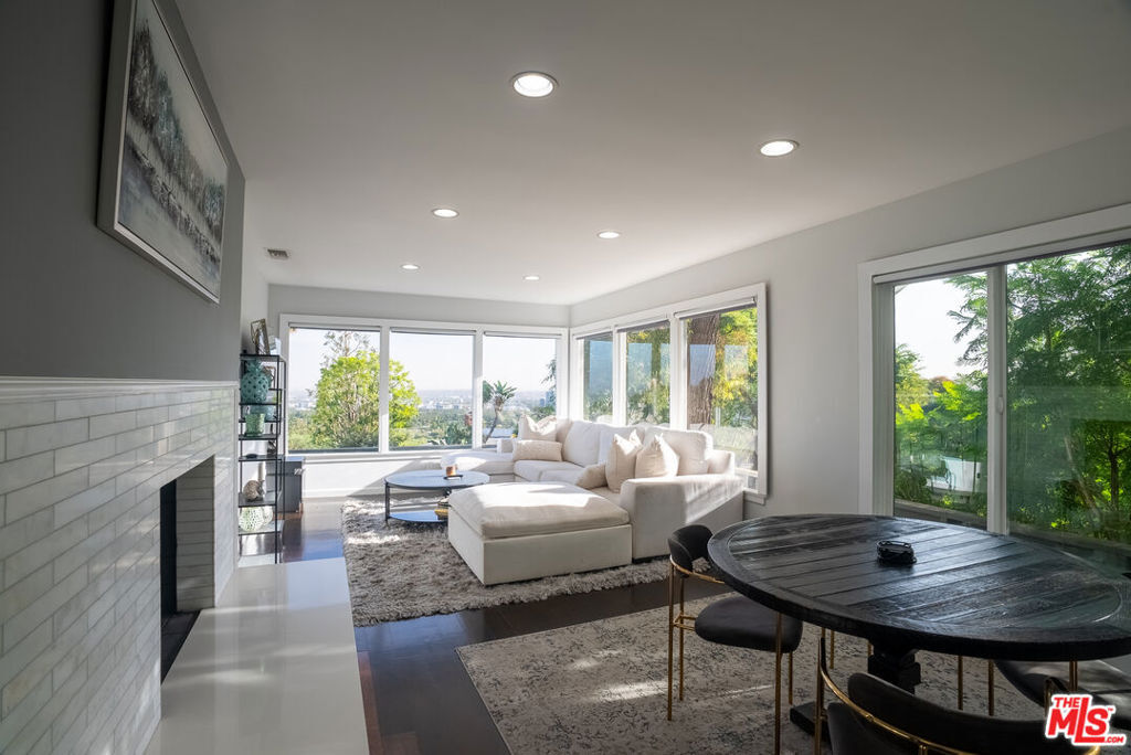 Property Photo:  1438 Davies Drive  CA 90210 