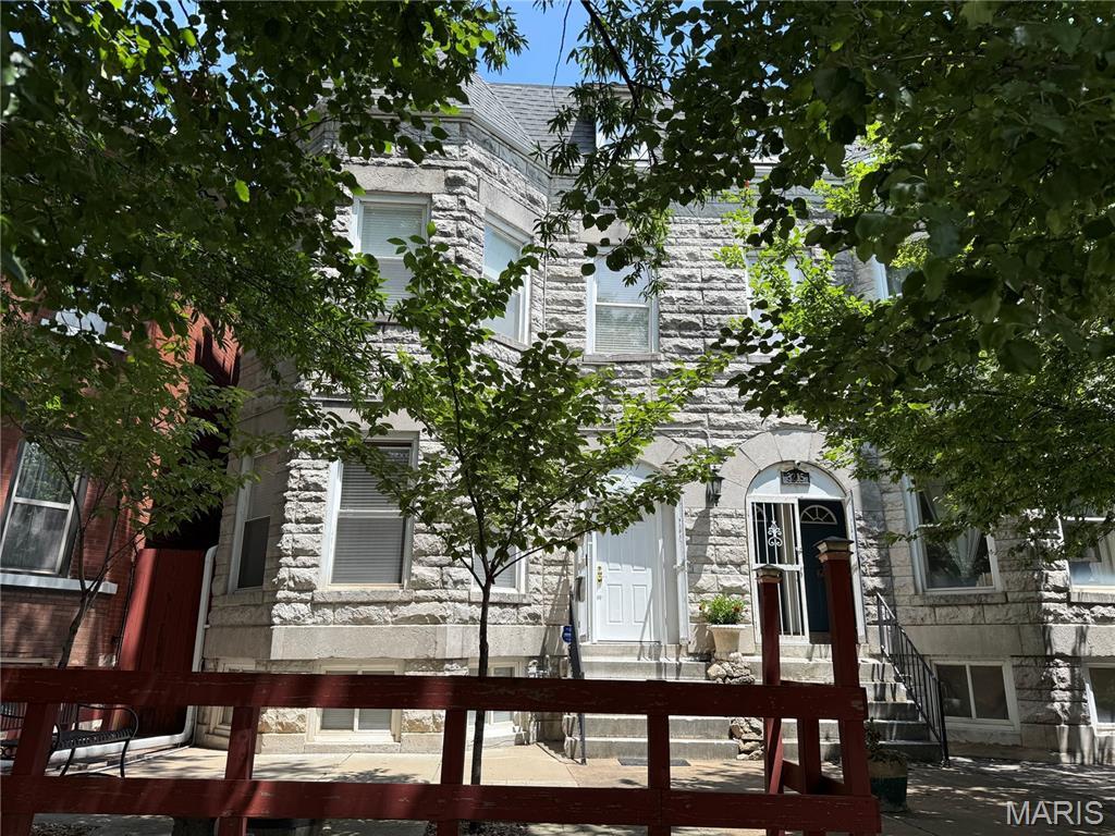 Property Photo: 3217 Lafayette Avenue MO 63104