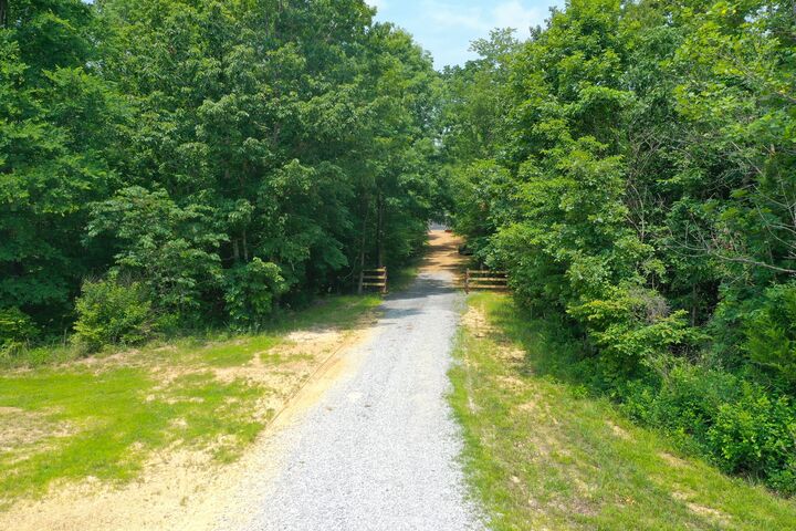 Property Photo: 212 Skyline Rdg TN 37058