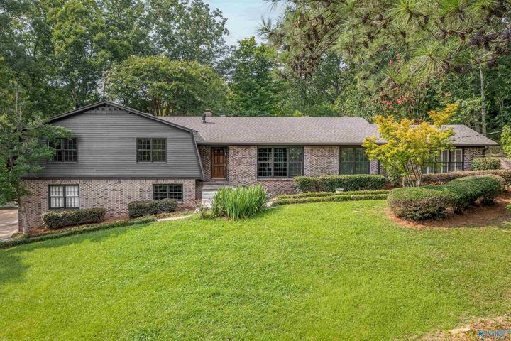 Property Photo:  217 Merit Circle  AL 35901 