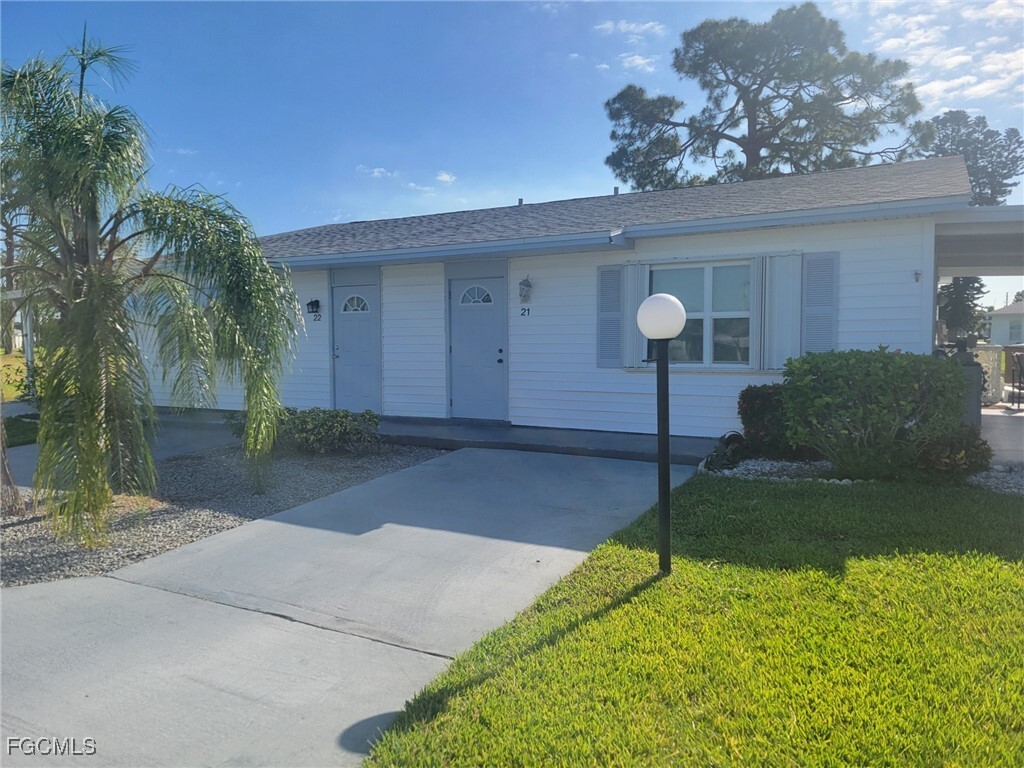 Property Photo: 21 Dawn Flower Circle FL 33936