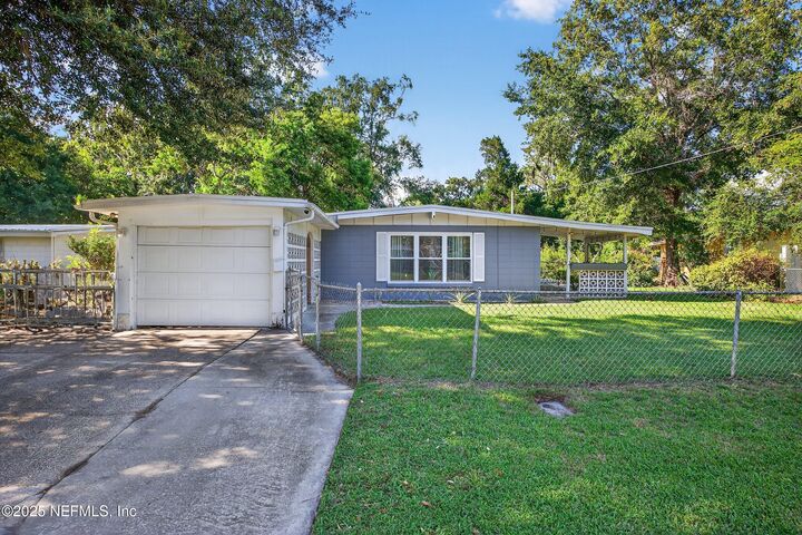 Property Photo:  3017 Lorman Drive  FL 32223 