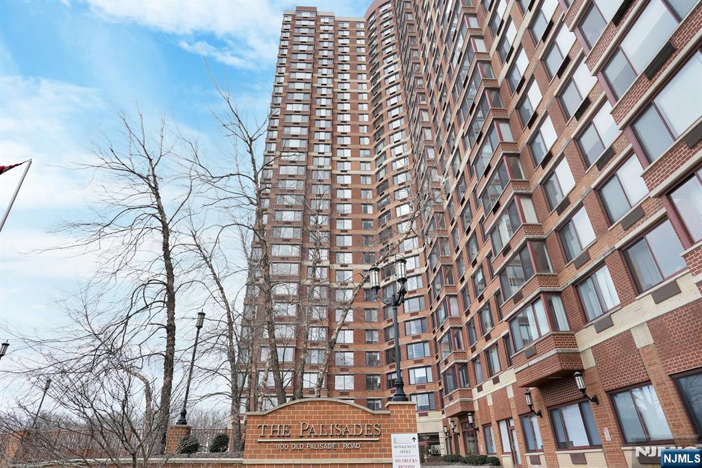 Property Photo:  100 Old Palisade Road 3416  NJ 07024 
