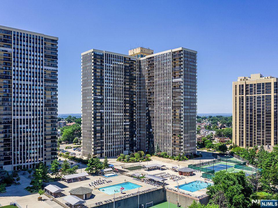 Property Photo: 300 Winston Drive 603 NJ 07010