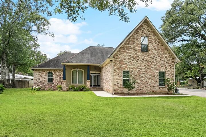 64587 Peach Street  Pearl River LA 70452 photo
