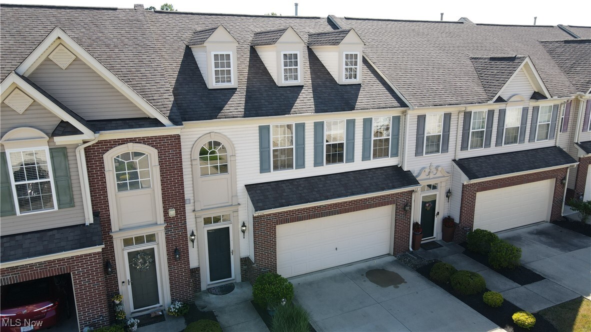Property Photo:  958 Tradewinds Cove  OH 44077 